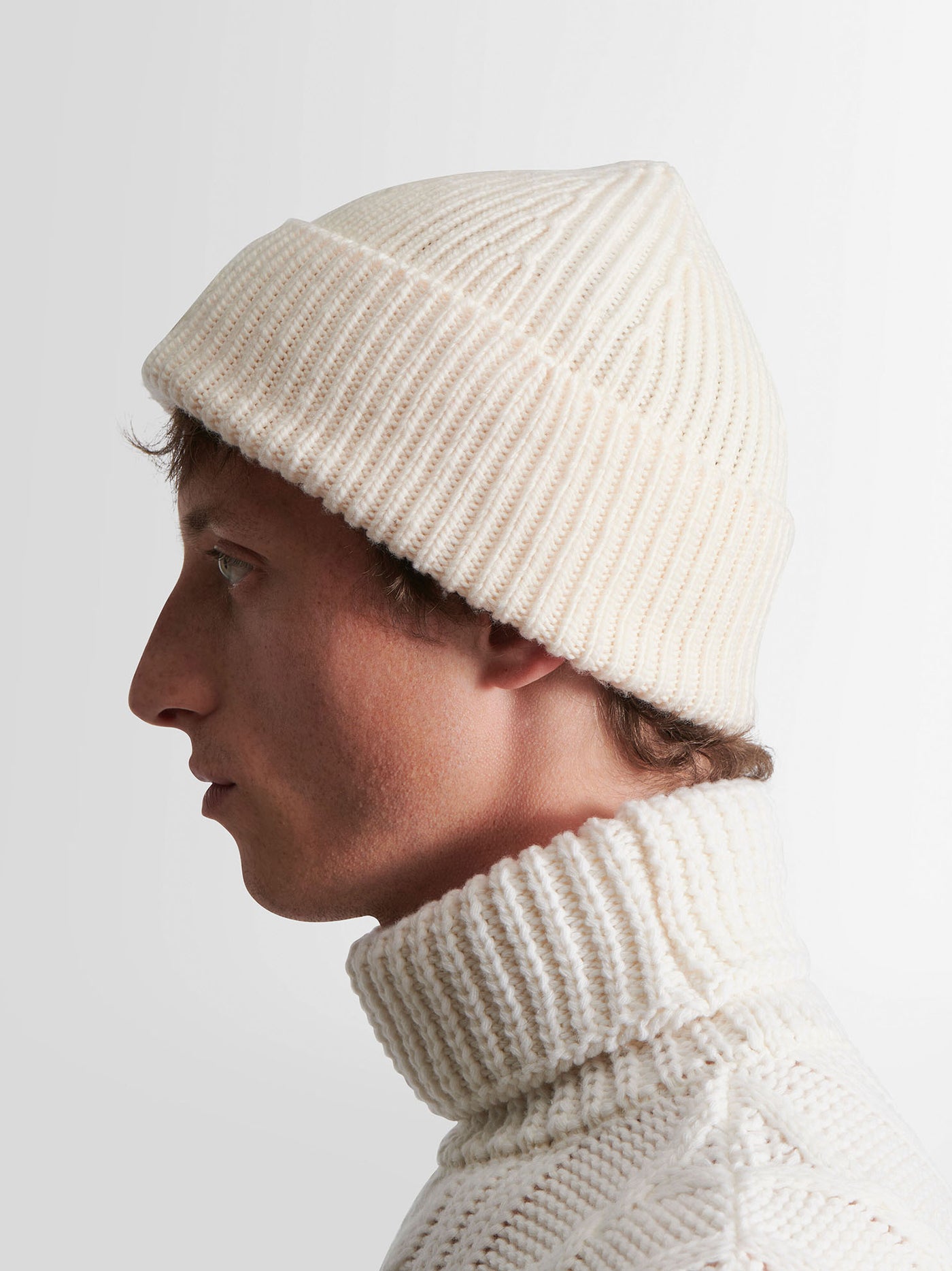 BONNET KNIT BEANIE