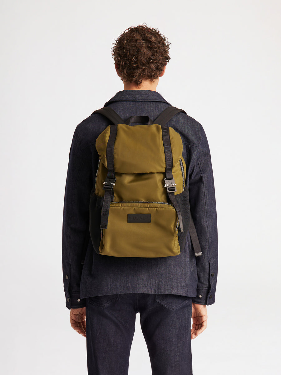 BACKPACK TECH BACKPACK