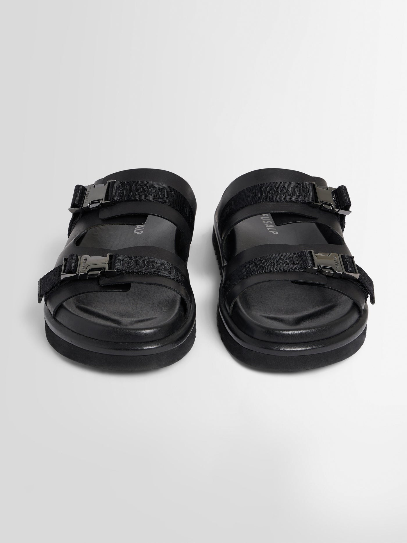 SANDAL M