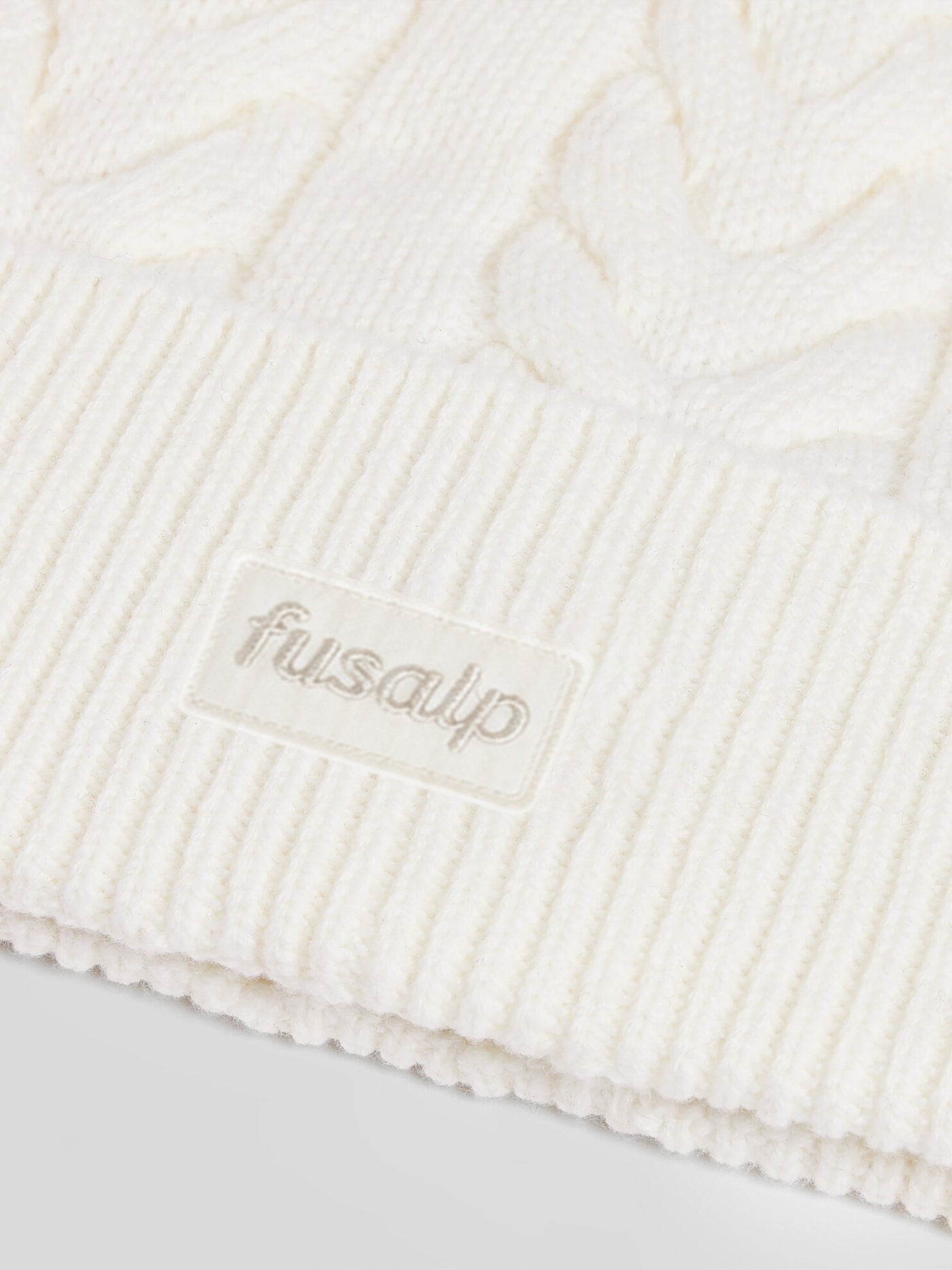 BONNET CABLE BEANIE