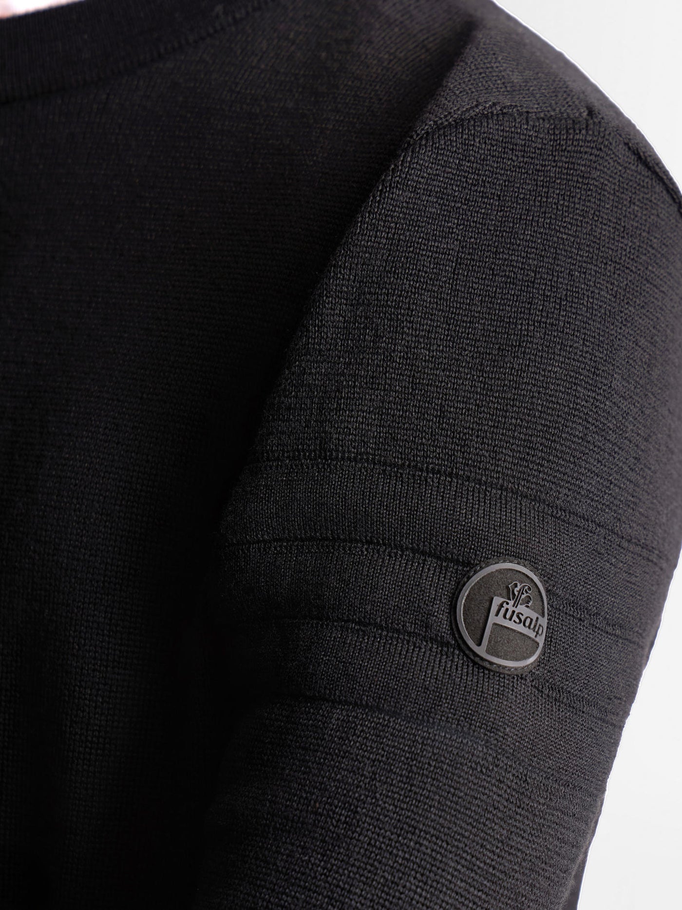 DAMIEN SWEATER